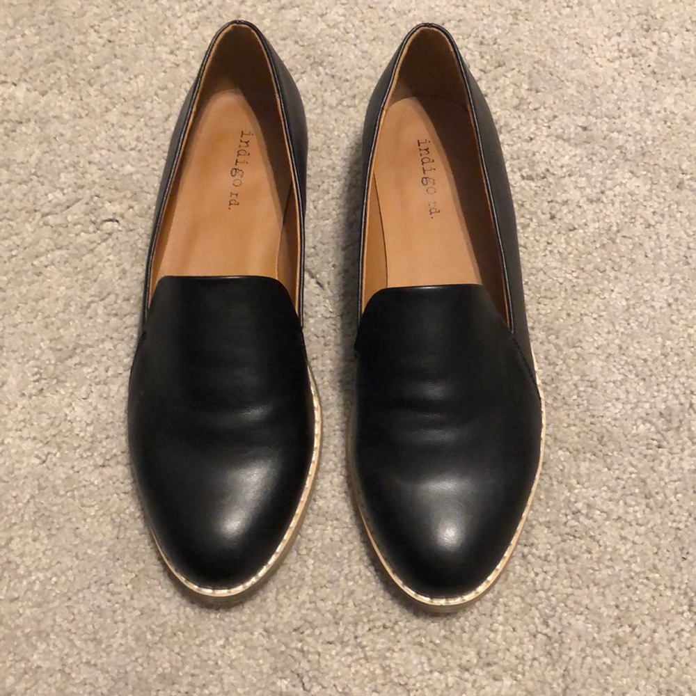 INDIGO ROAD BLACK LOAFER  Size 6 1/2